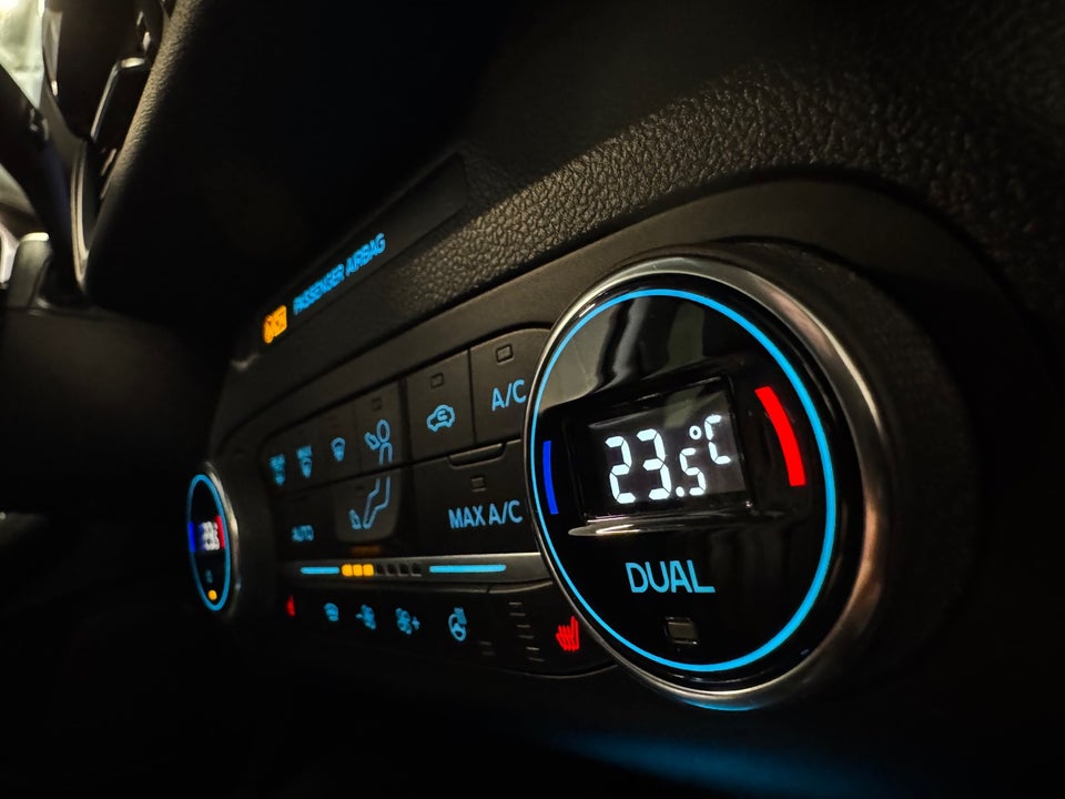 Ford Kuga 2,5 PHEV Vignale CVT 5d