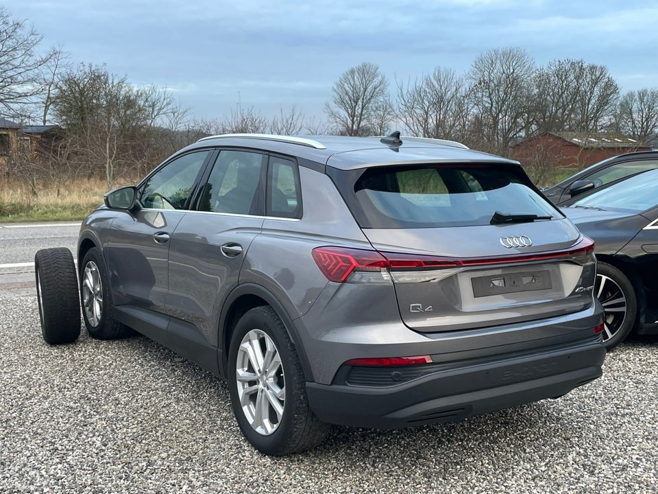 Audi Q4 e-tron 40  5d