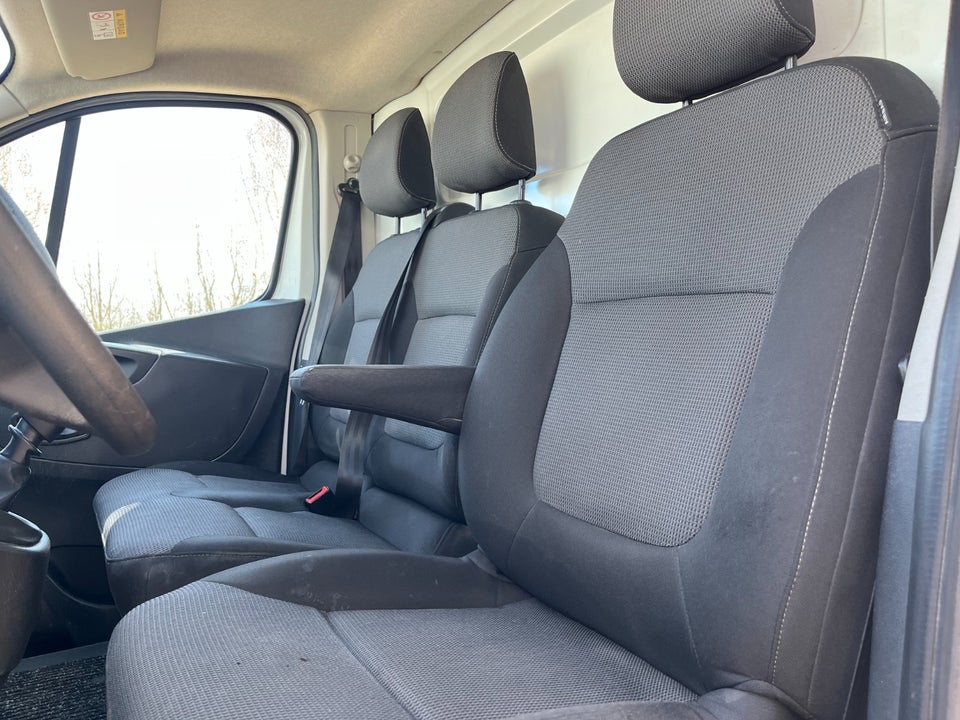 Renault Trafic T29 2,0 dCi 120 L2H1