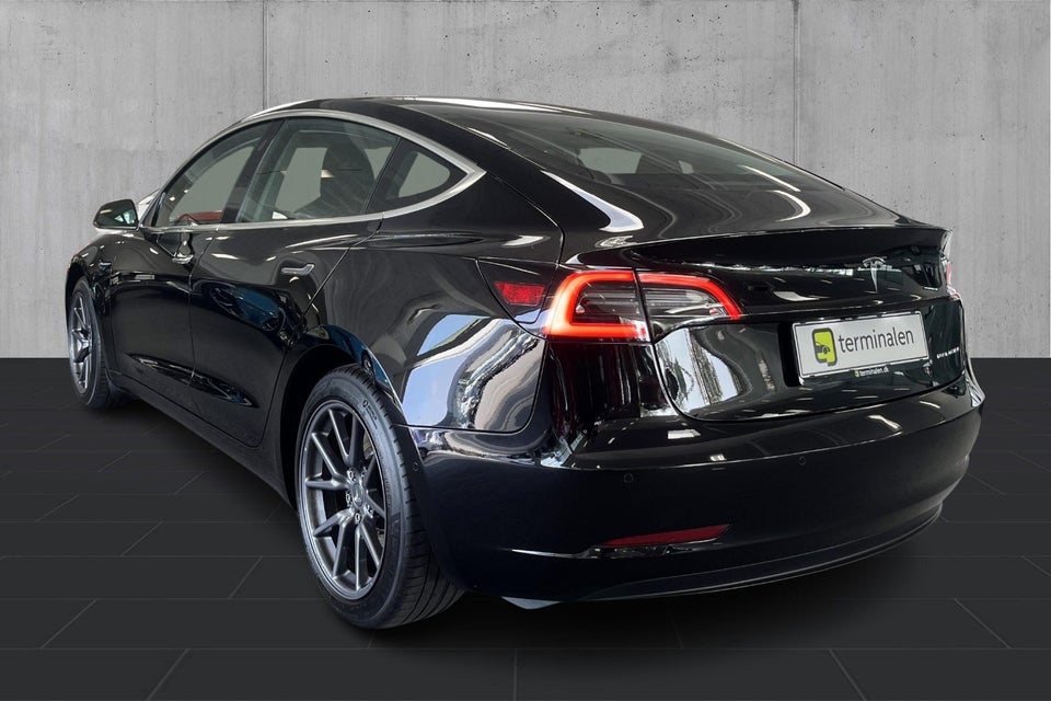 Tesla Model 3 Long Range AWD 4d