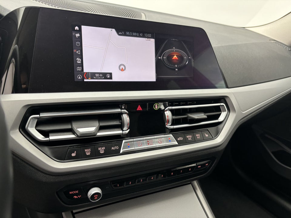BMW 320d 2,0 Touring Connected aut. 5d