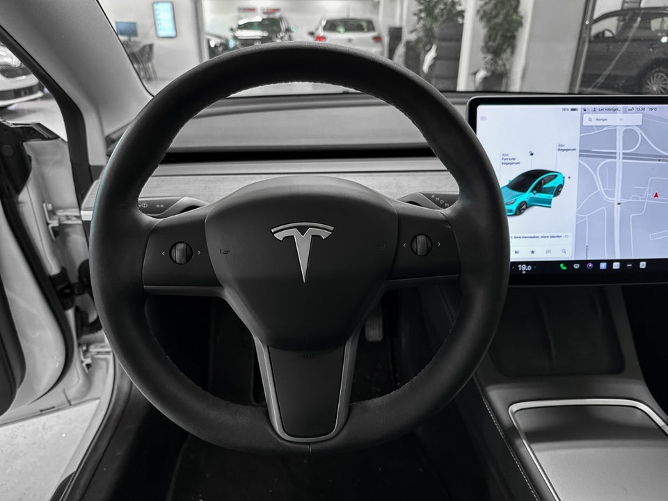 Tesla Model 3 Standard Range+ RWD 4d