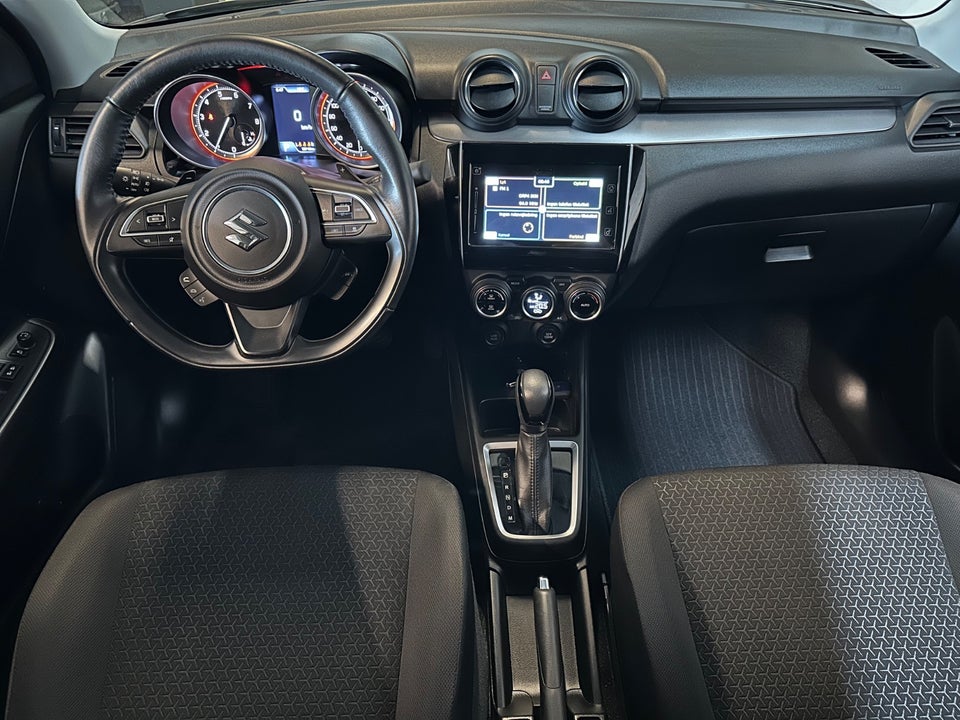 Suzuki Swift 1,2 mHybrid Exclusive CVT 5d