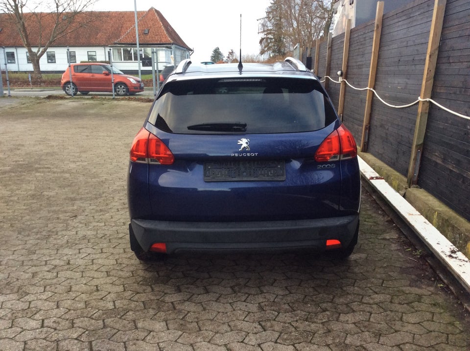 Peugeot 2008 1,2 VTi 82 Allure 5d