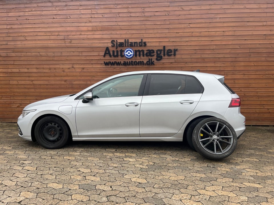 VW Golf VIII 1,4 eHybrid DSG 5d