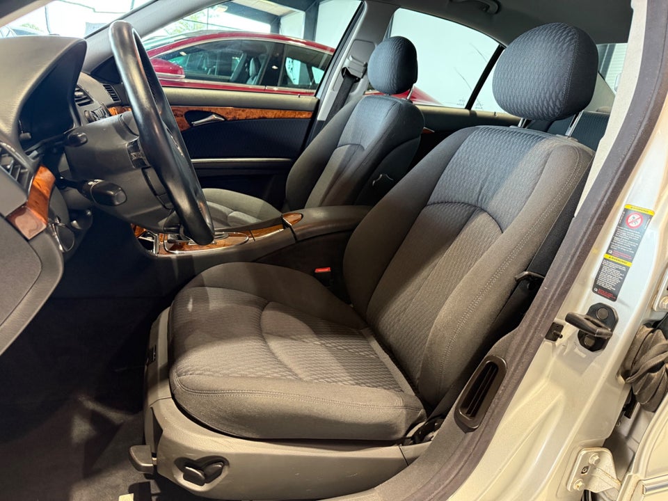 Mercedes E240 2,6 Elegance aut. 4d