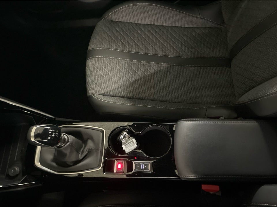 Peugeot 2008 1,2 PureTech 100 Allure 5d