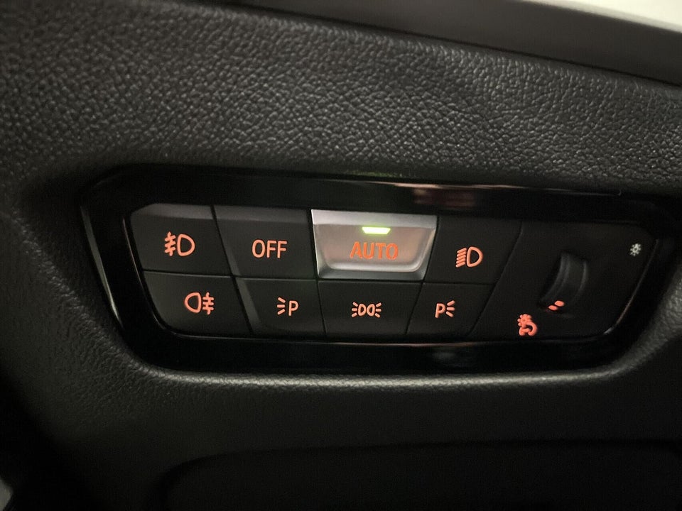 BMW 320d 2,0 Touring Connected aut. 5d