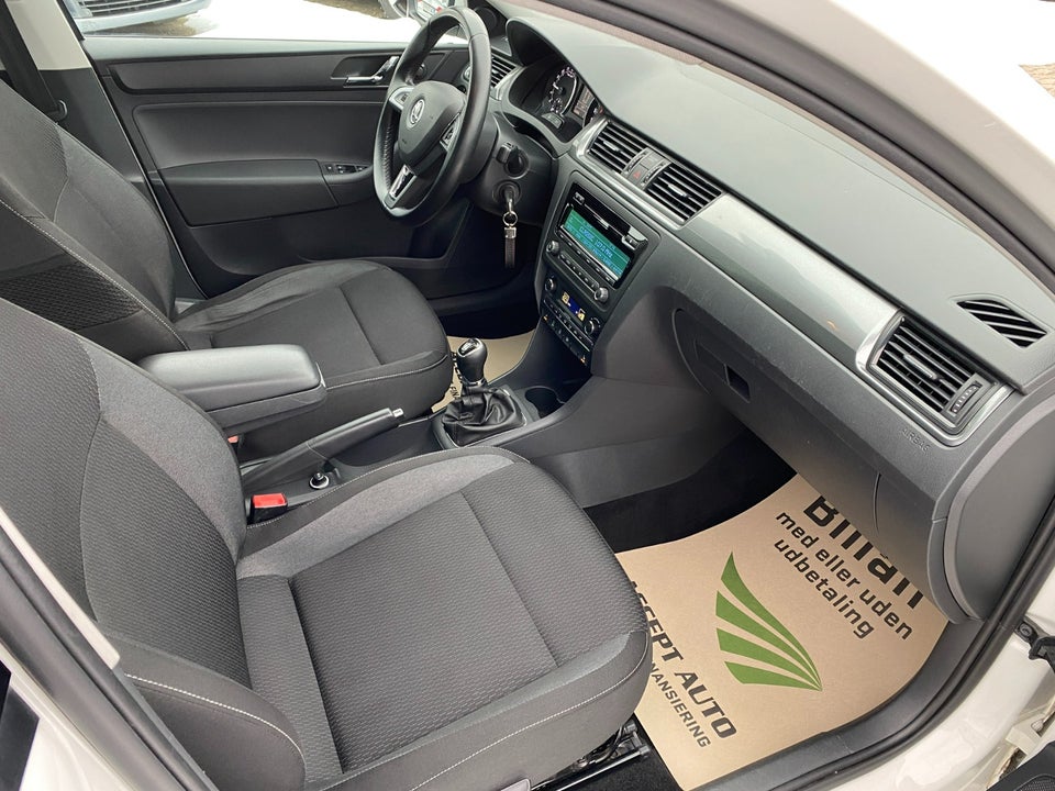 Skoda Rapid 1,6 TDi 105 Ambition Spaceback 5d