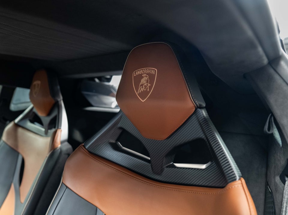 Lamborghini Revuelto 6,5  2d