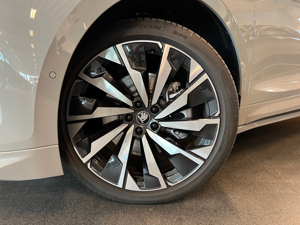 Skoda Enyaq 85x iV Sportline Maxx Coupé 5d