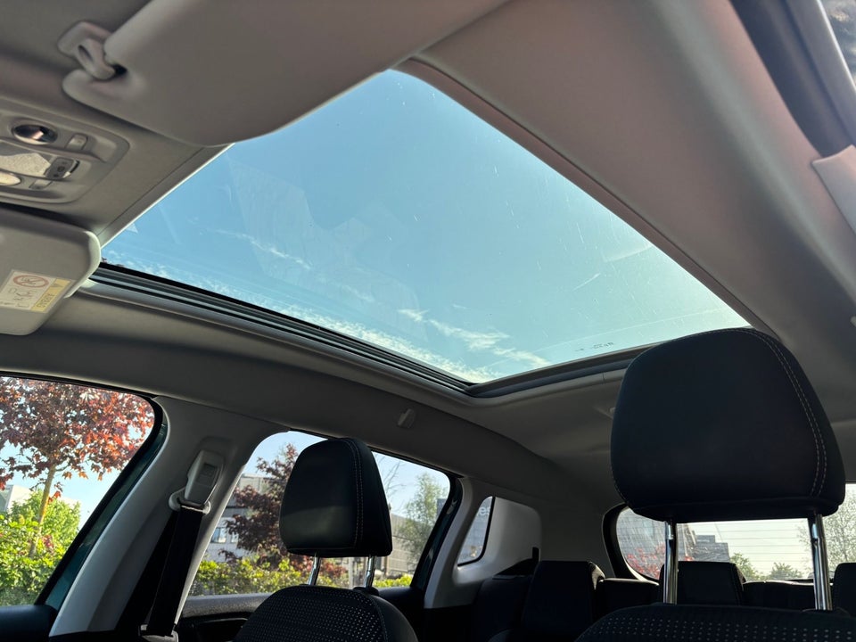 Peugeot 2008 1,2 PureTech 110 Allure Sky EAT6 5d