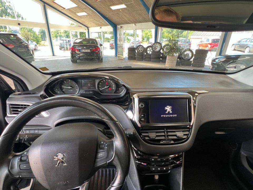 Peugeot 208 1,5 BlueHDi 100 Infinity Sky 5d