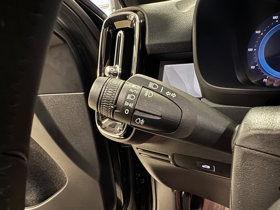 Volvo XC40 ReCharge Extended Range Core 5d