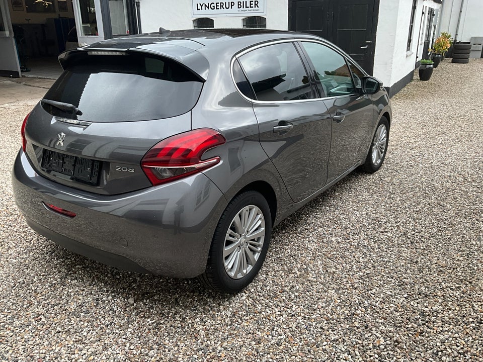 Peugeot 208 1,2 PureTech 82 Prestige 5d