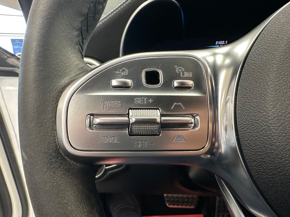 Mercedes C300 de 2,0 AMG Line stc. aut. 5d