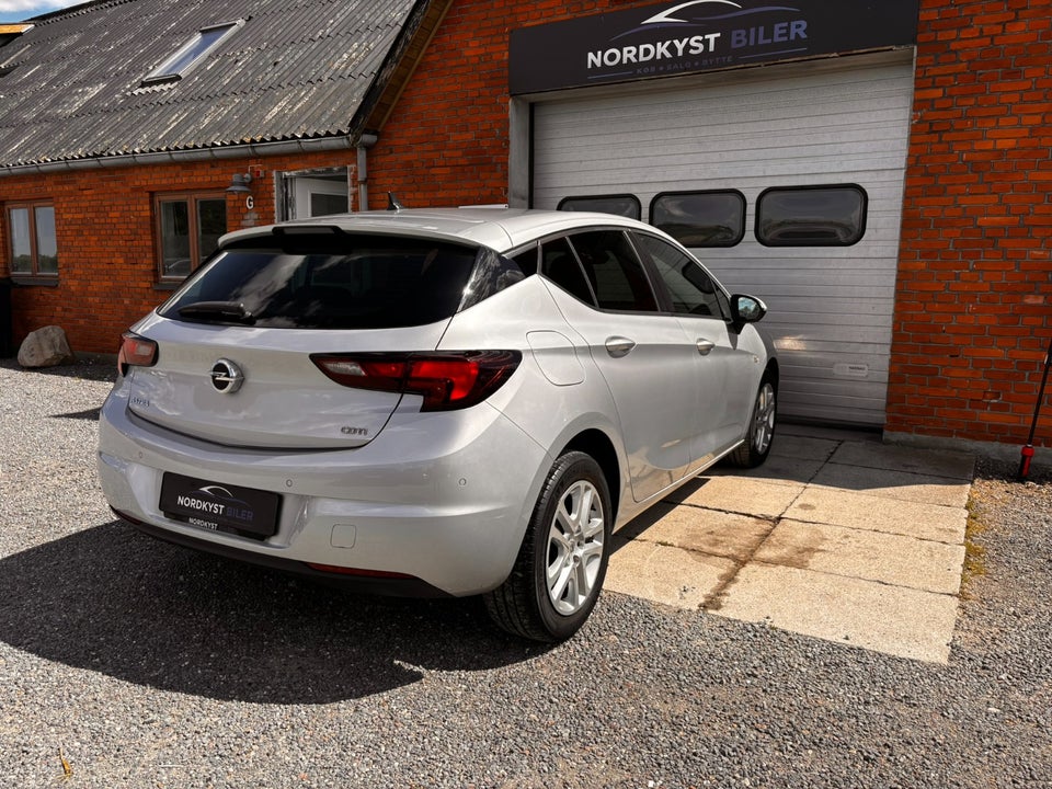 Opel Astra 1,6 CDTi 136 Innovation 5d