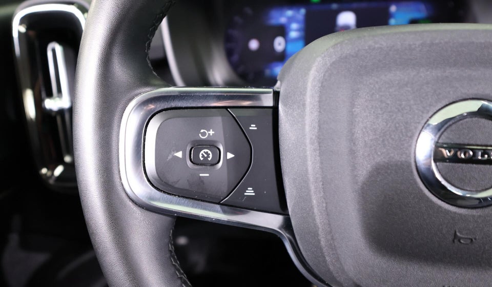 Volvo XC40 ReCharge Extended Range Plus 5d