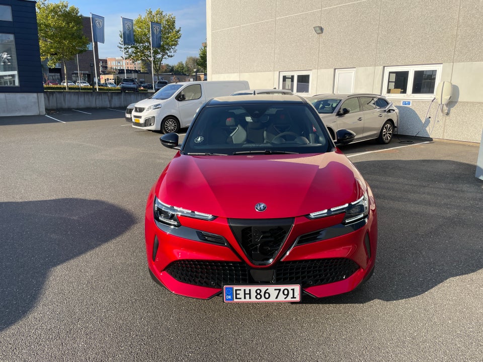 Alfa Romeo Junior Elettrica Veloce 5d