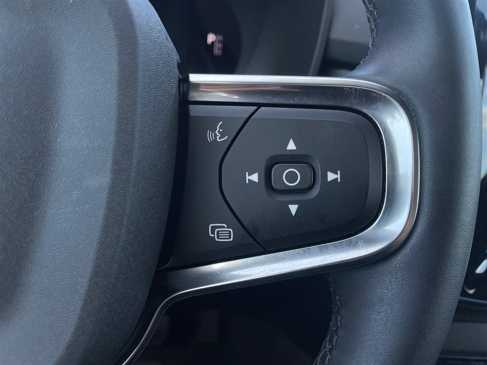 Volvo XC40 ReCharge Twin Ultimate 5d