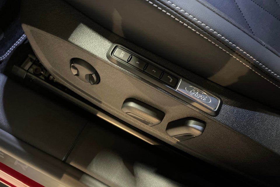 Ford Explorer 82 Premium Extended Range 5d