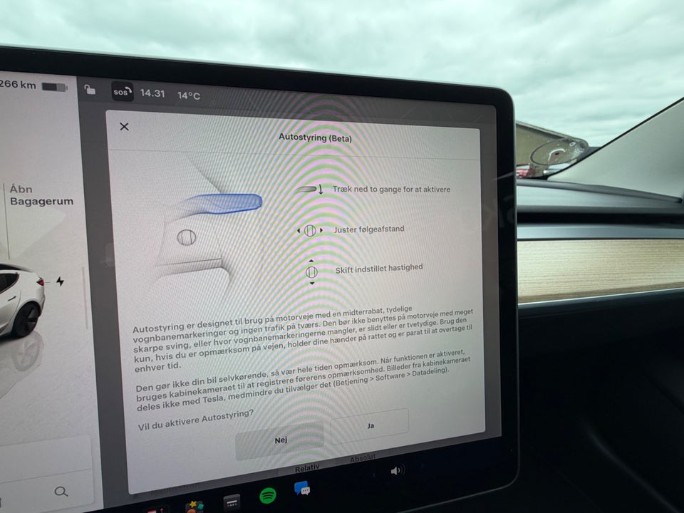 Tesla Model 3 RWD 4d
