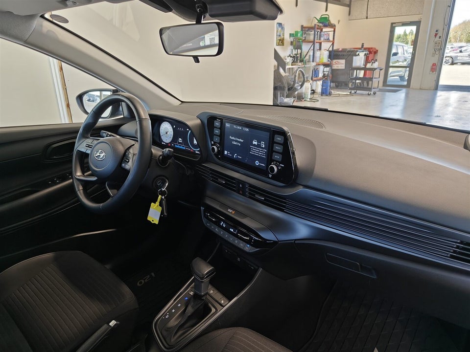 Hyundai i20 1,0 T-GDi Essential DCT 5d
