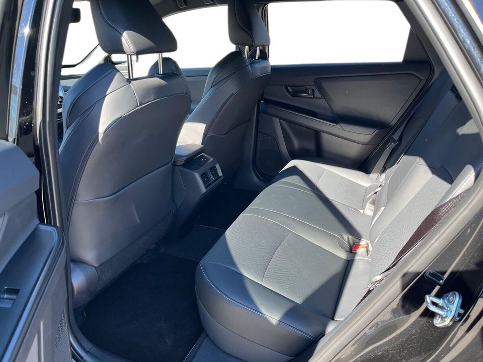 Toyota bZ4X 73 Executive 5d