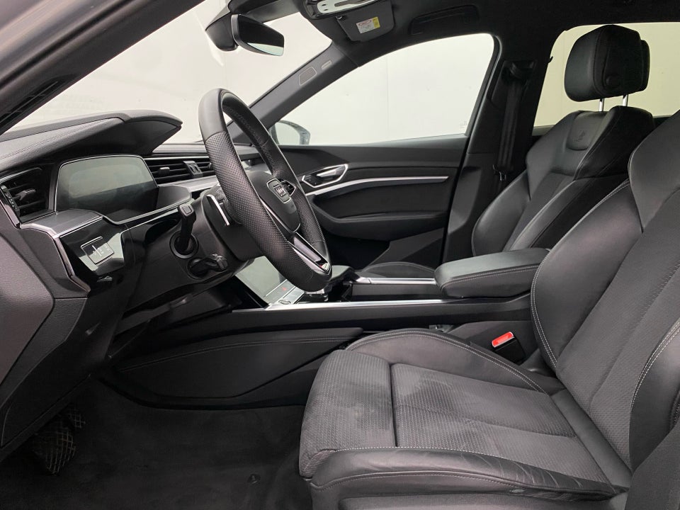 Audi e-tron 50 quattro 5d