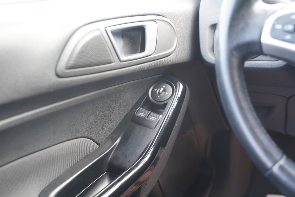 Ford Fiesta 1,0 SCTi 100 Titanium 5d