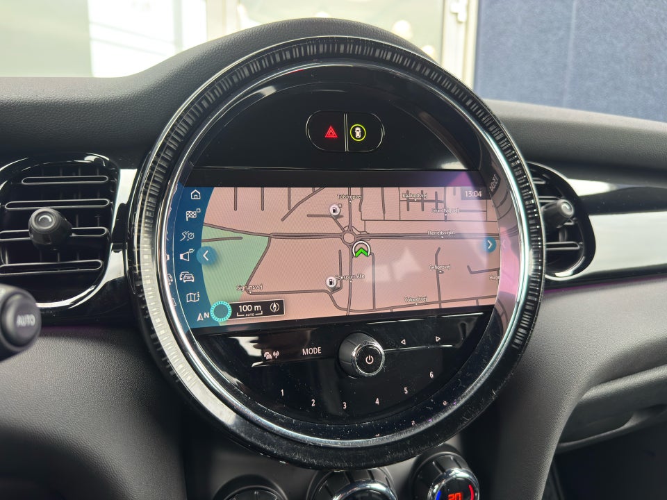 MINI Cooper SE Essential 3d