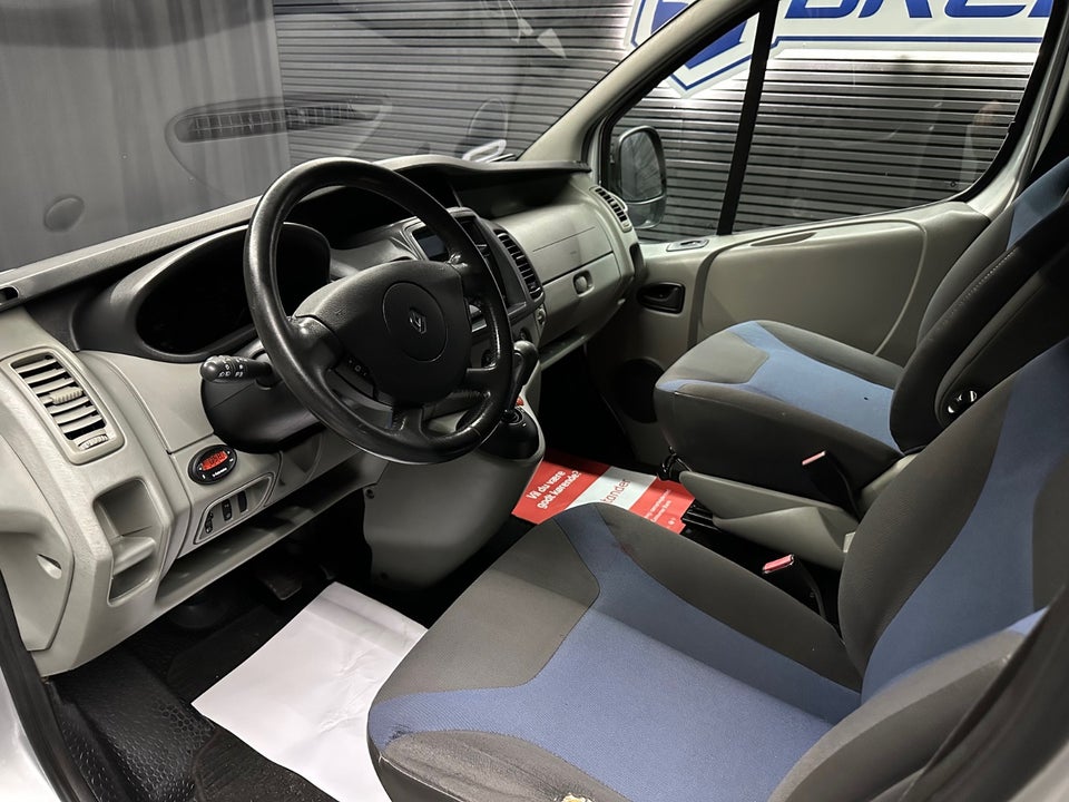 Renault Trafic T27 2,0 dCi 115 L1H1 4d