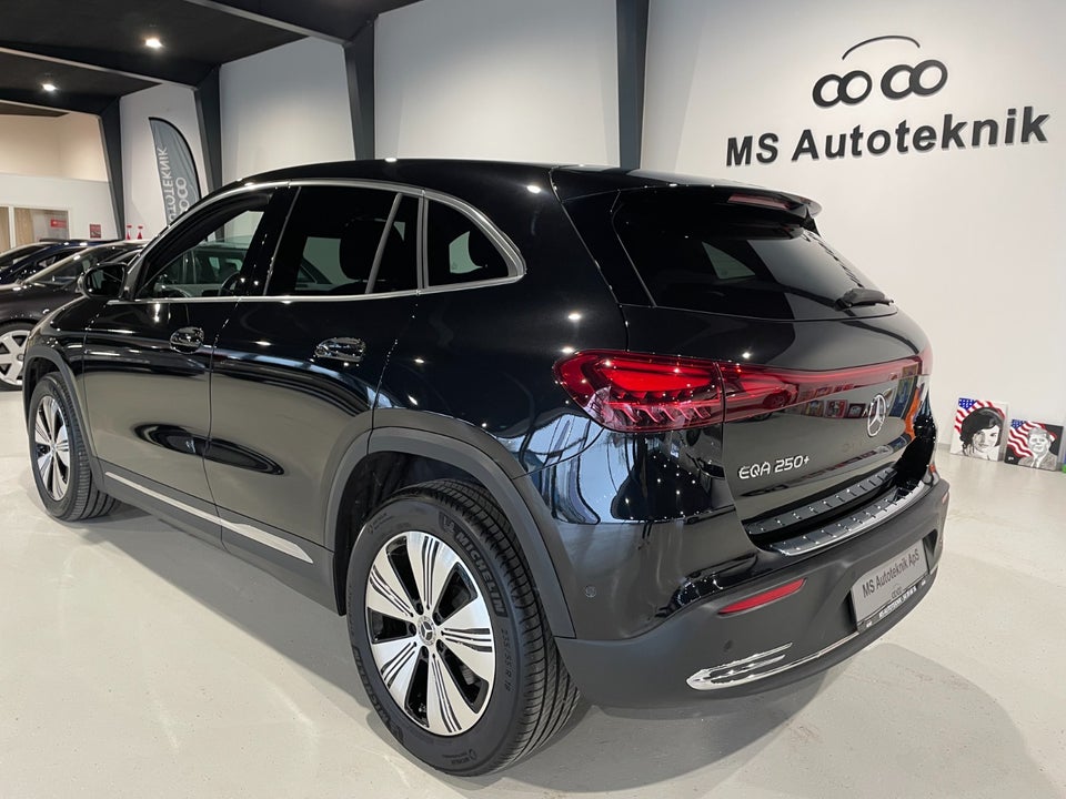 Mercedes EQA250+ Progressive Advance 5d