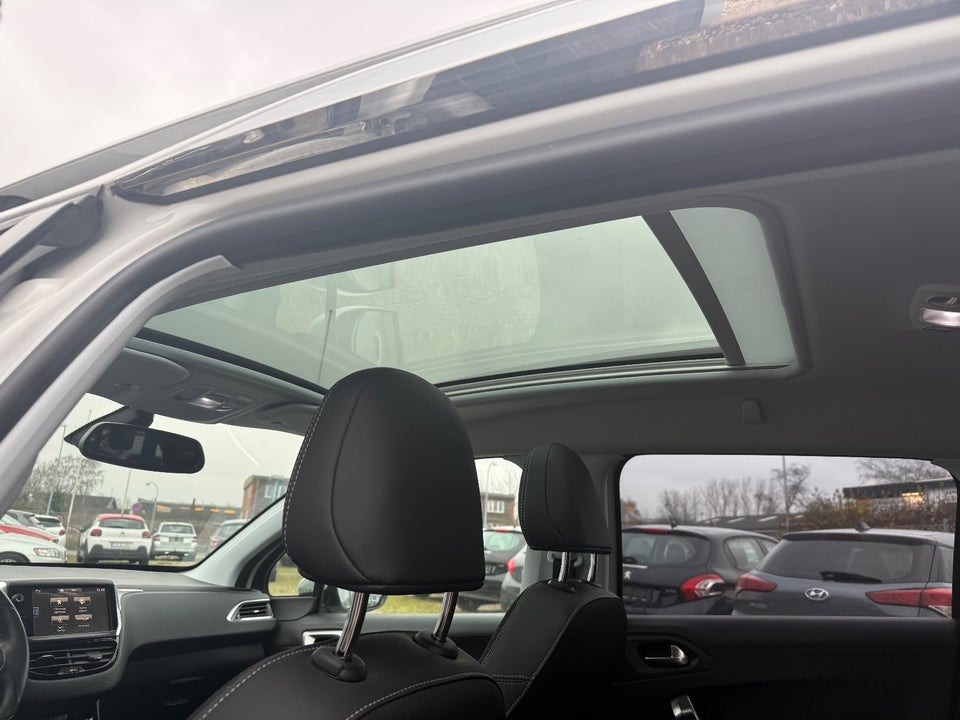 Peugeot 2008 1,2 e-THP 110 Allure EAT6 5d