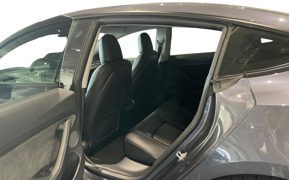 Tesla Model 3 Performance AWD 4d