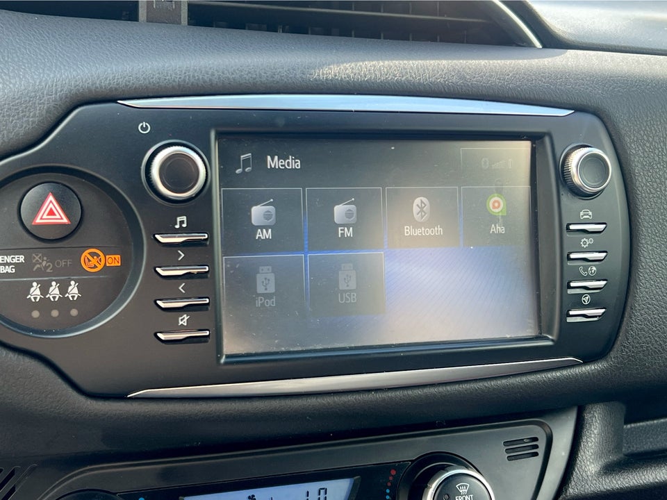 Toyota Yaris 1,5 Hybrid H3 Limited e-CVT 5d
