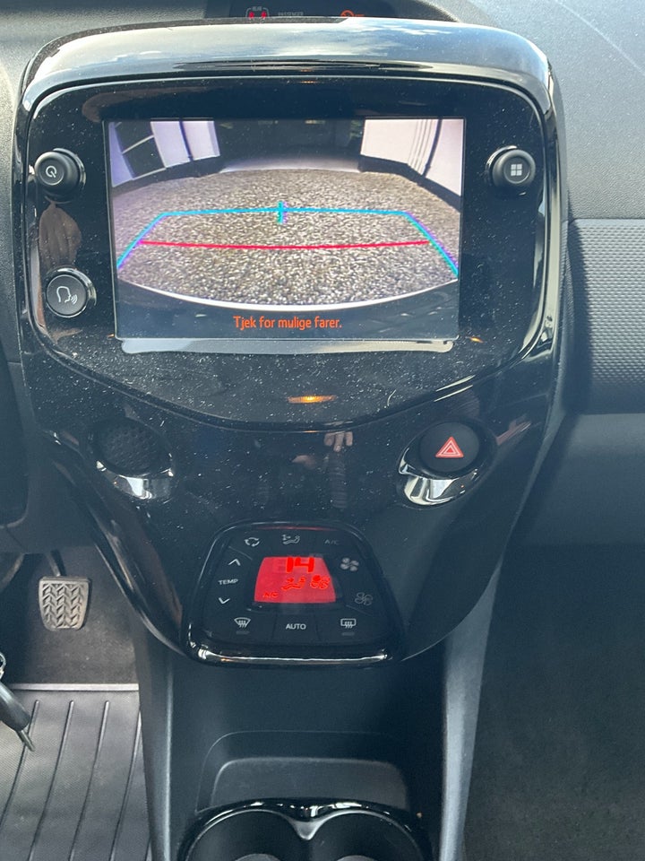Citroën C1 1,0 VTi Shine 5d
