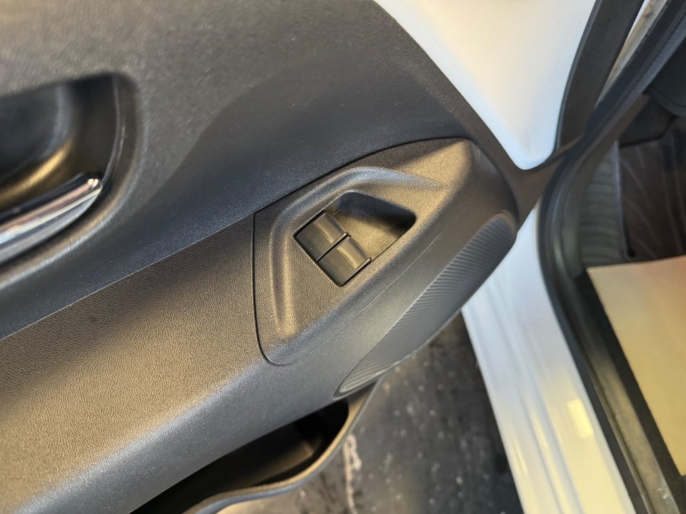 Toyota Aygo 1,0 VVT-i x-press 5d