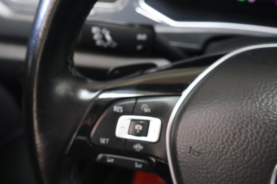 VW T-Roc 2,0 TDi 150 Sport DSG 5d