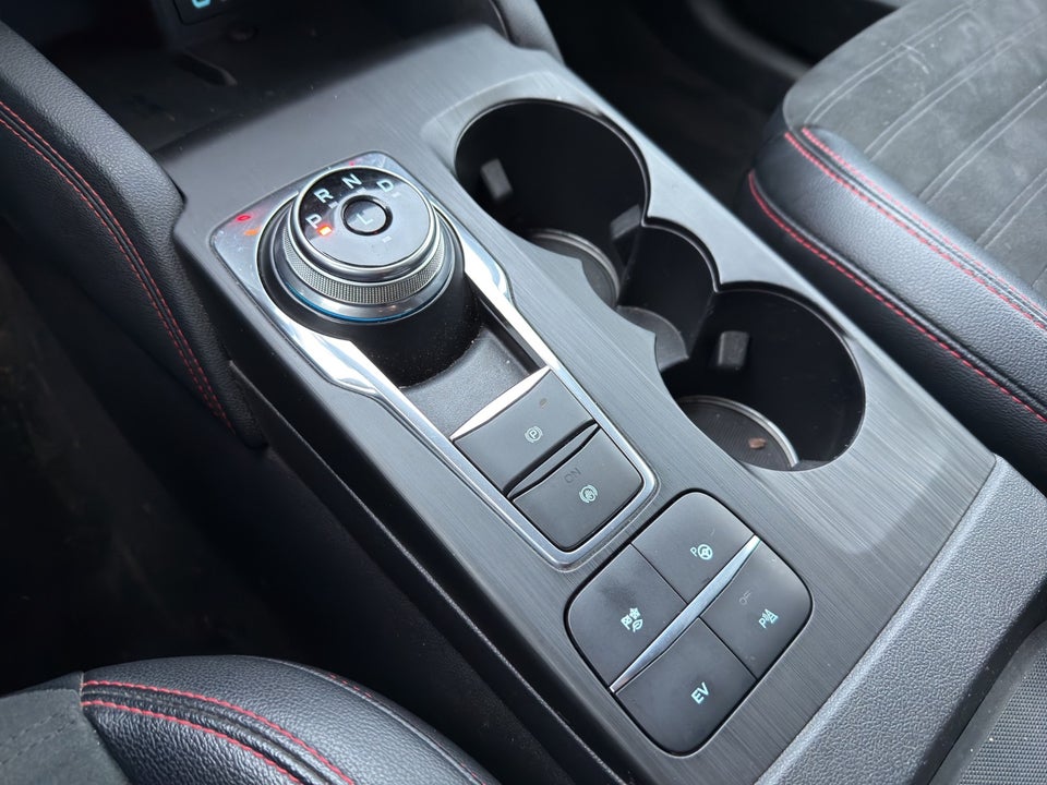 Ford Kuga 2,5 PHEV ST-Line CVT 5d