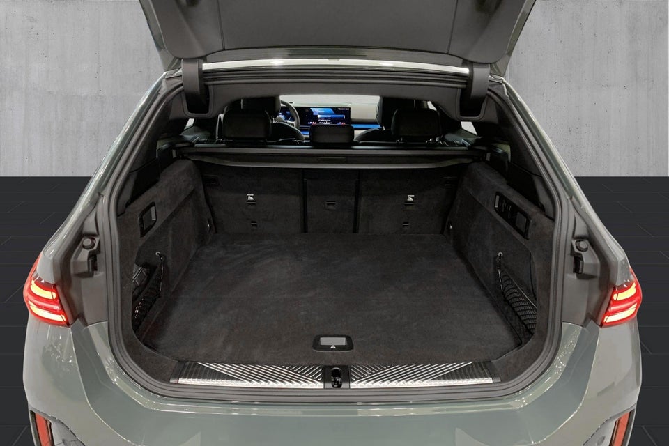 BMW i5 M60 Touring xDrive 5d