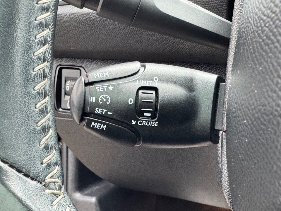 Peugeot 308 1,6 BlueHDi 120 Allure Sky 5d