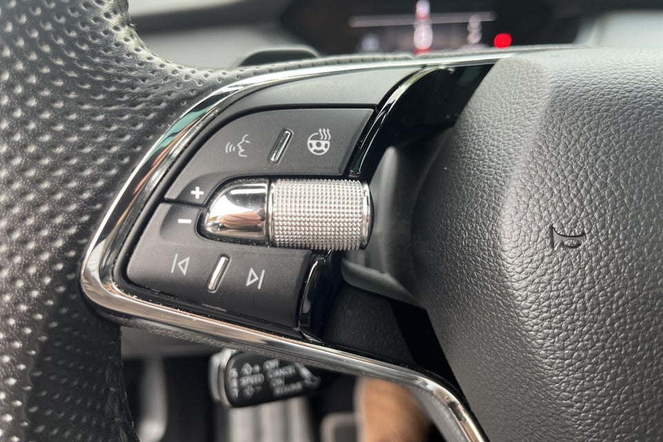 Skoda Enyaq 80x iV Founders Edition 5d