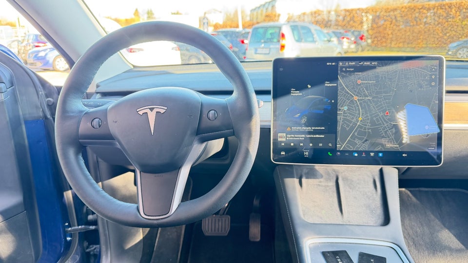 Tesla Model Y Long Range AWD 5d