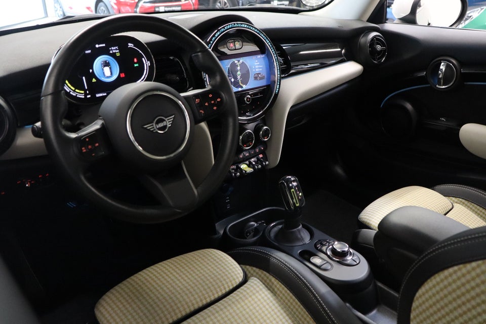 MINI Cooper SE Maximise 3d