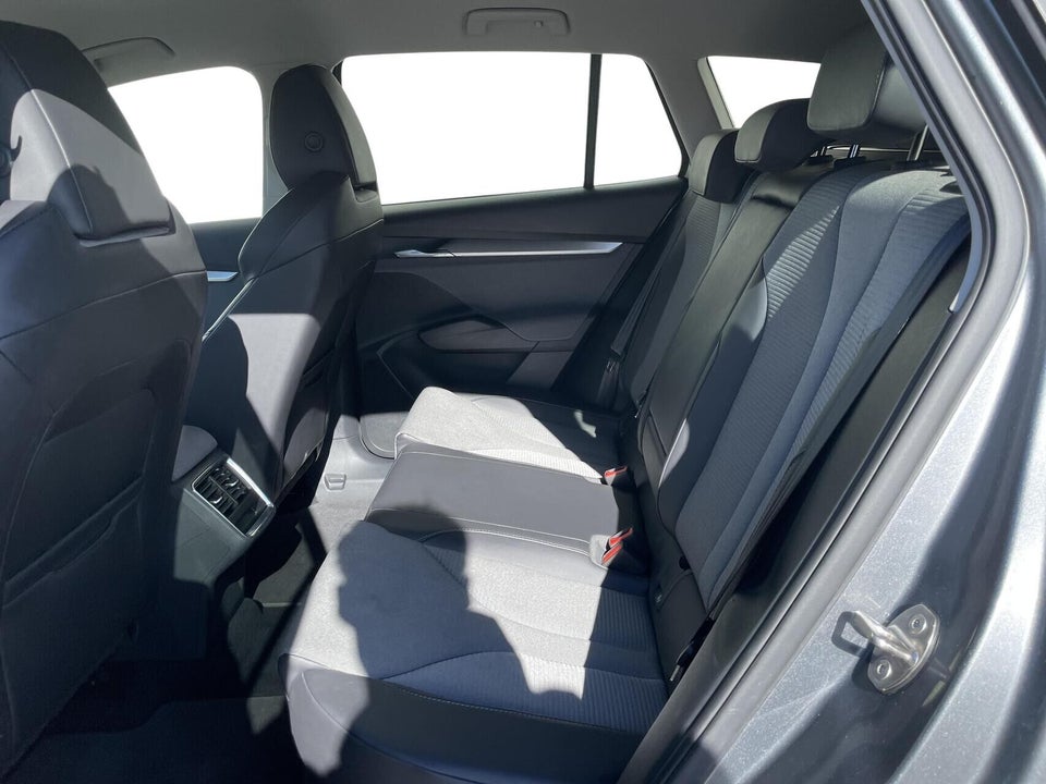 Skoda Enyaq 60 iV Loft 5d