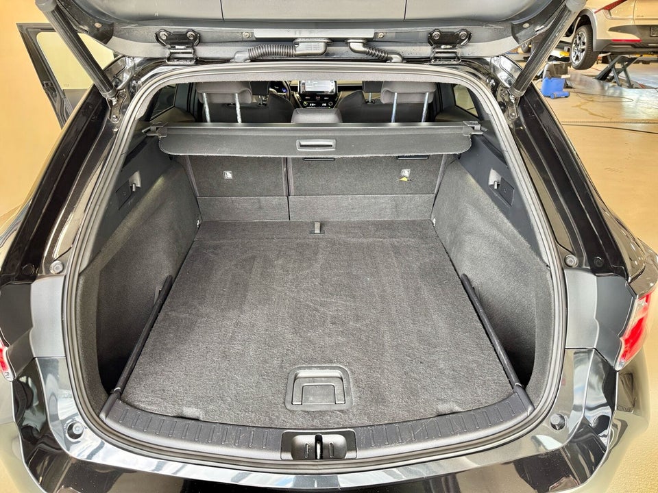 Toyota Corolla 1,8 Hybrid Active Smart Touring Sports MDS 5d