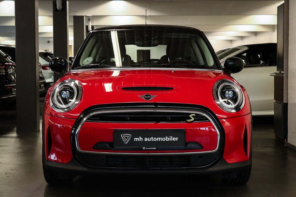 MINI Cooper SE Essential 3d