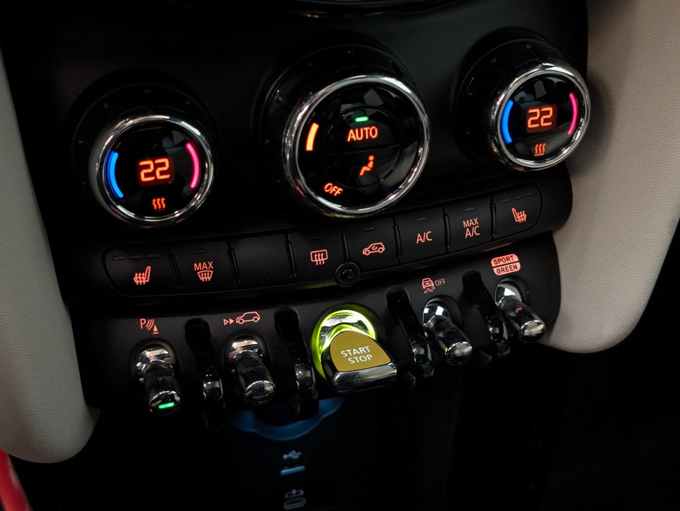 MINI Cooper SE Maximise 3d