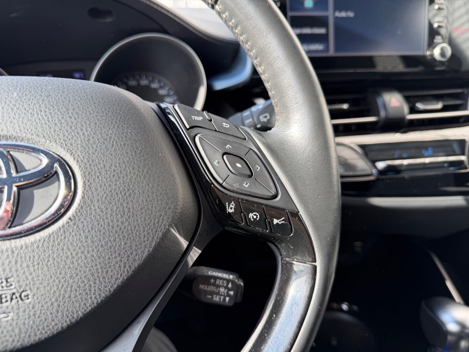 Toyota C-HR 2,0 Hybrid C-LUB Premium CVT 5d